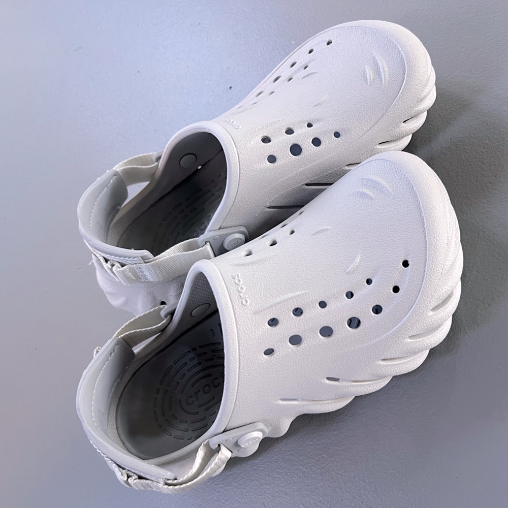 Great condition Crocs Echo in Gray.